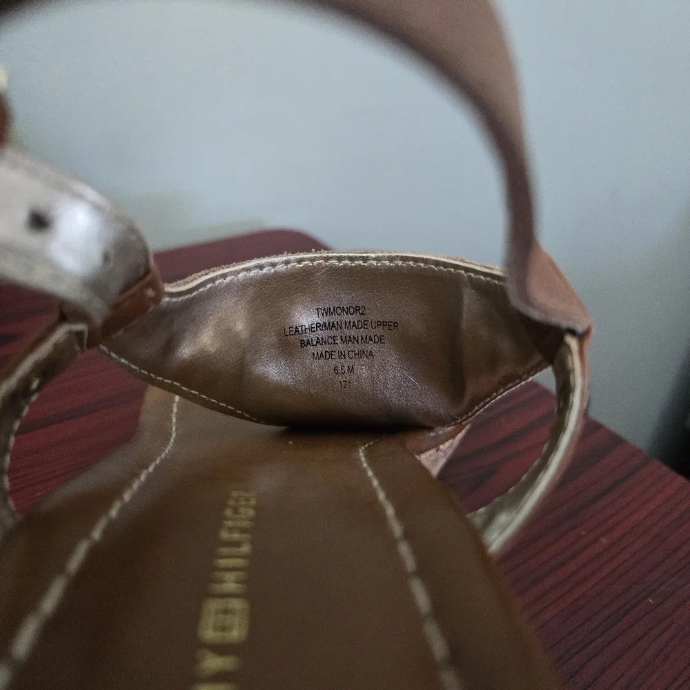 Tommy Hilfiger Wedge Sandals sz 6 1/2 M